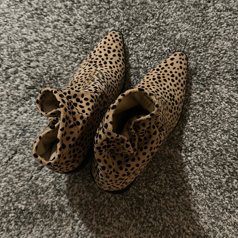 Never wear booties with slight heel